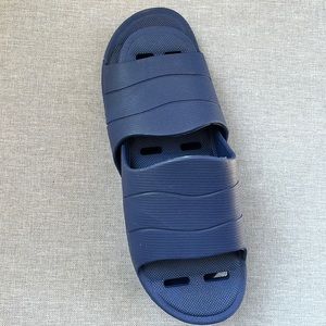Shower shoes